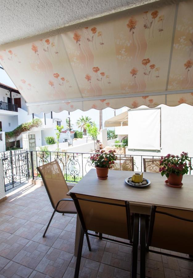 Beachfront Deluxe Apt. Pefkochori Exterior photo